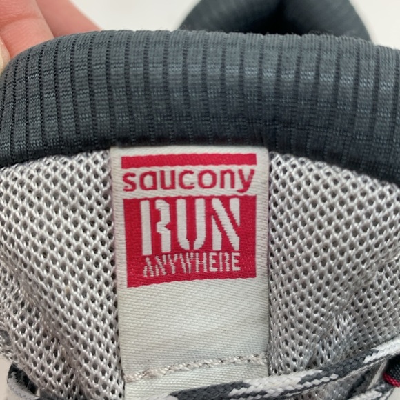 Saucony Run Anywhere Sneakers Versafoam Cushion Size 8 gray pink taupe EUC - Picture 8 of 12